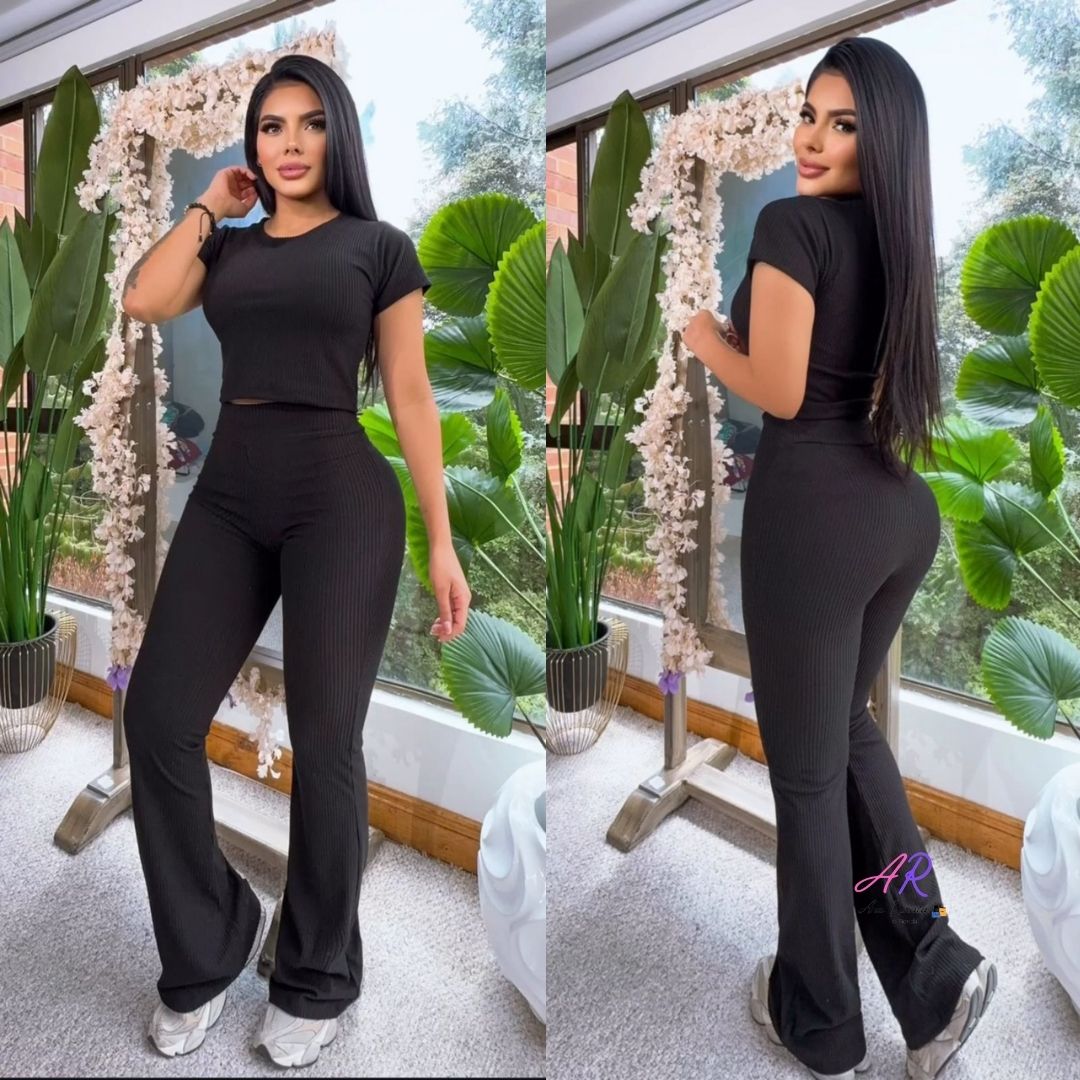 Conjunto Pantalón y Camiseta